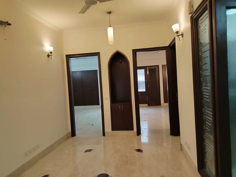 undefined, shivalik colony 3 Bedroom 200 Sq.Yd. Builder Floor In Shivalik Colony Delhi 10602818