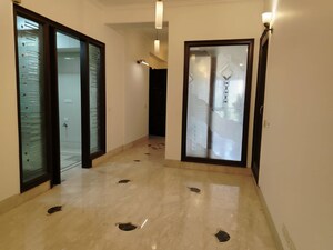 Room in 3 BHK Builder Floor at Shivalik Colony – for Rent