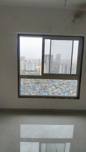 Room in 1 BHK Apartment at Shreeji Plaza, Malad West – for Rent