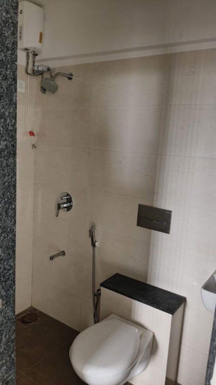 Bathroom, shreeji-plaza 1 Bedroom 450 Sq.Ft. Apartment In Malad West Mumbai 10602822