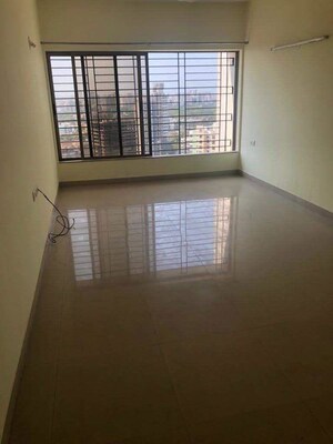 2 BHK Apartment For Rent in Raheja Tipco Heights, Malad East