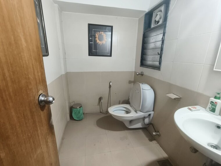 Bathroom, senapati bapat road Commercial Office Space 1040 Sq.Ft. In Senapati Bapat Road Pune 10602830