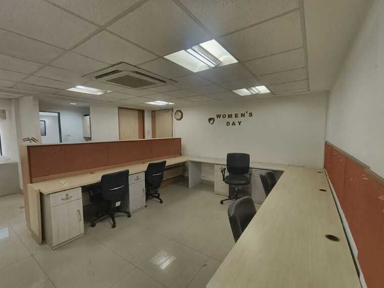 Team Area, senapati bapat road Commercial Office Space 1040 Sq.Ft. In Senapati Bapat Road Pune 10602830