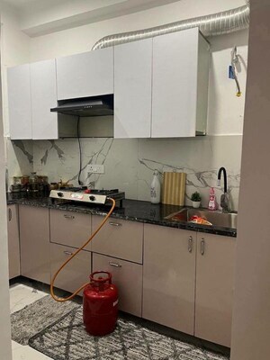 Furnished Amenities in 1 BHK Builder Floor at Malviya Nagar – for Rent