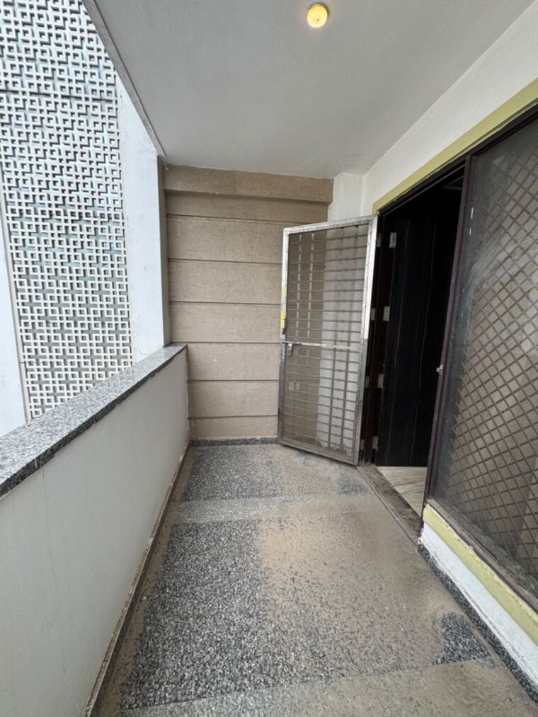 Balcony, sector 46 4 Bedroom 2200 Sq.Ft. Builder Floor In Sector 46 Gurgaon 10602840