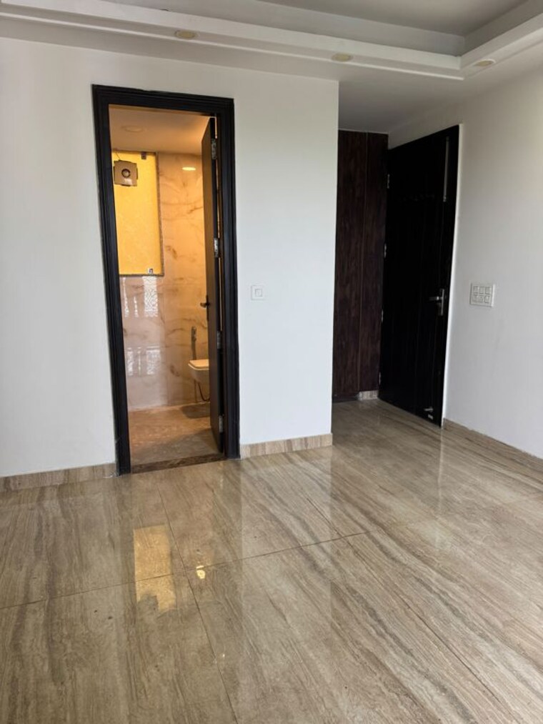 Room, sector 46 4 Bedroom 2200 Sq.Ft. Builder Floor In Sector 46 Gurgaon 10602840