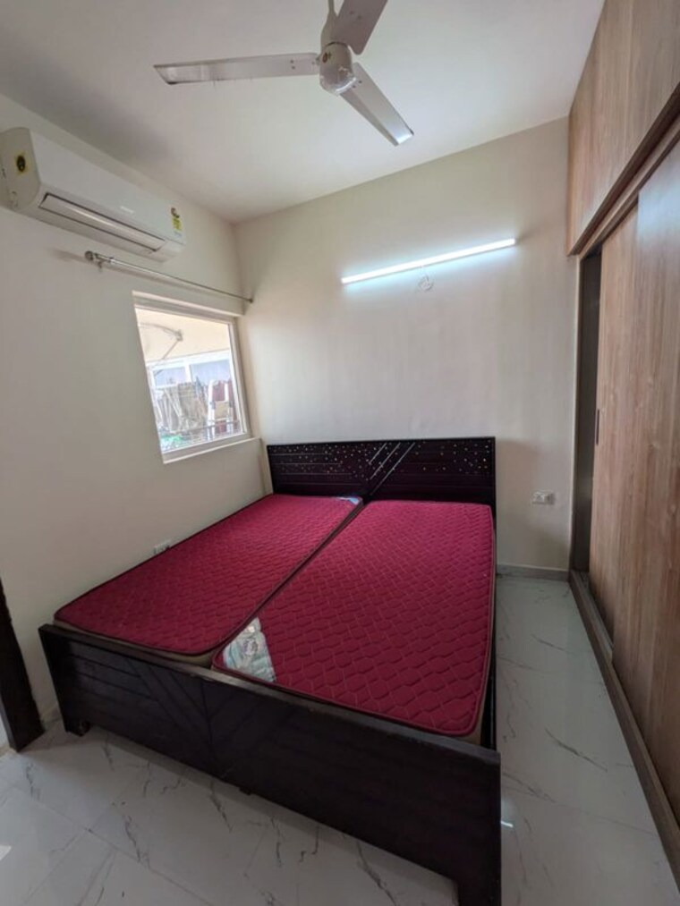 Bedroom, sector 46 3 Bedroom 1850 Sq.Ft. Builder Floor In Sector 46 Gurgaon 10602854
