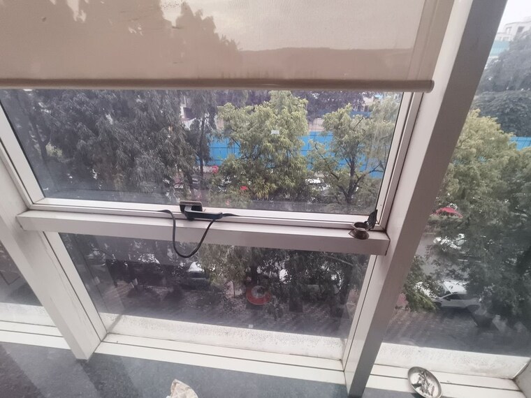 Balcony, senapati bapat road Commercial Office Space 310 Sq.Ft. In Senapati Bapat Road Pune 10602847