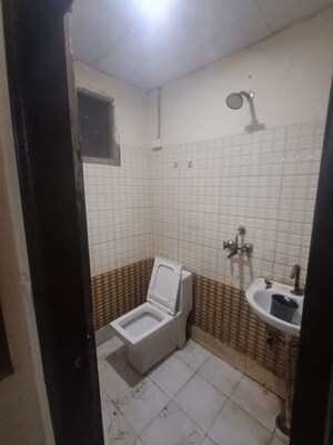 Bathroom in 2.5 BHK Apartment at Maxblis White House, Sector 75 – for Rent