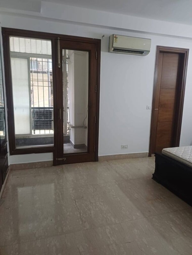 Bedroom, malviya nagar 4 Bedroom 300 Sq.Yd. Builder Floor In Malviya Nagar Delhi 10602849