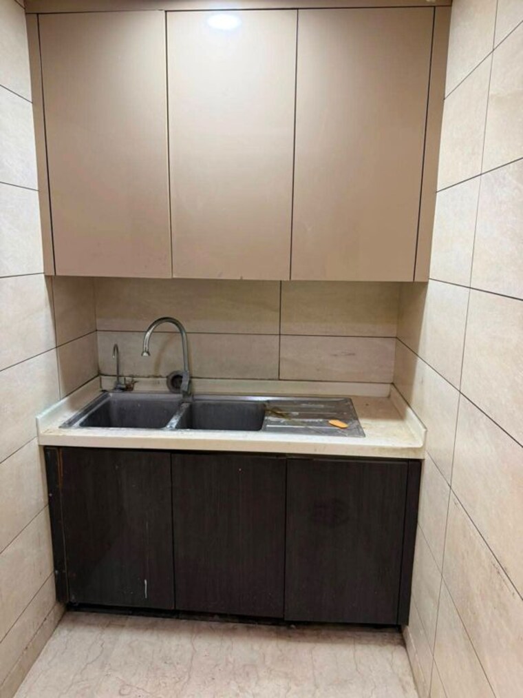 Kitchen, malviya nagar 4 Bedroom 300 Sq.Yd. Builder Floor In Malviya Nagar Delhi 10602849