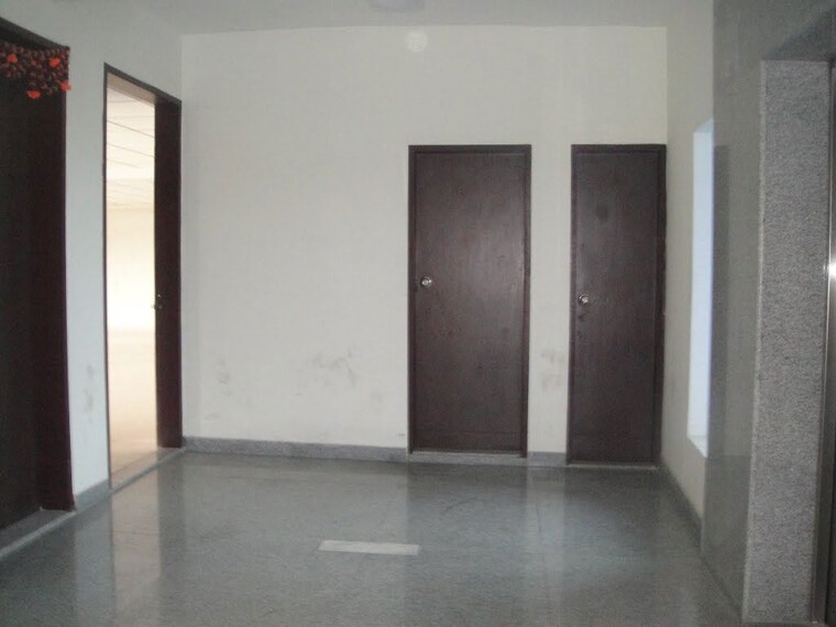 Room, vikram-nandadeep Commercial Office Space 3500 Sq.Ft. In Senapati Bapat Road Pune 10602871