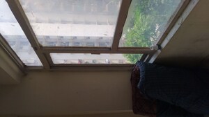 Furnished Amenities in 1 BHK Apartment at Auric City Homes, Sector 82 – for Rent