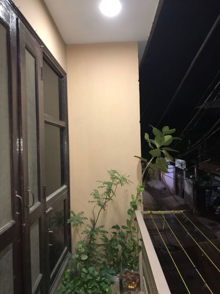 Balcony, sector 4 1 Bedroom 811 Sq.Ft. Independent House In Sector 4 Gurgaon 10602885