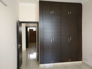 Room in 1 BHK Independent House at Sector 4 – for Rent