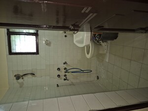 Bathroom in 2.5 BHK Apartment at Mayur Vihar – for Rent