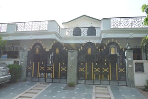 1 BHK Independent House – Exterior View View at Sector 4 - for Rent
