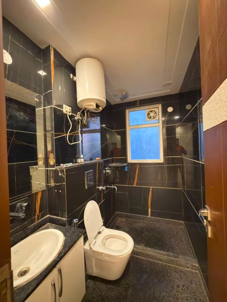 Team Area, shalimar bagh 3 Bedroom 1400 Sq.Ft. Builder Floor In Shalimar Bagh Delhi 10602926