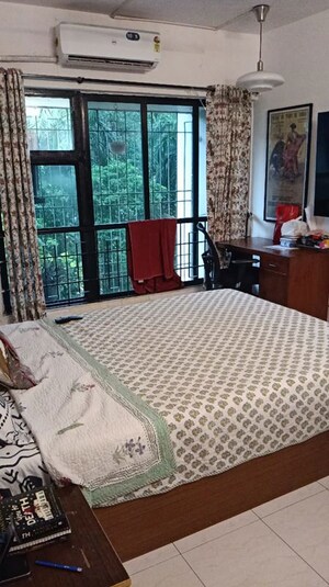 Bedroom in 3 BHK Apartment at Shashtri Nagar – for Rent