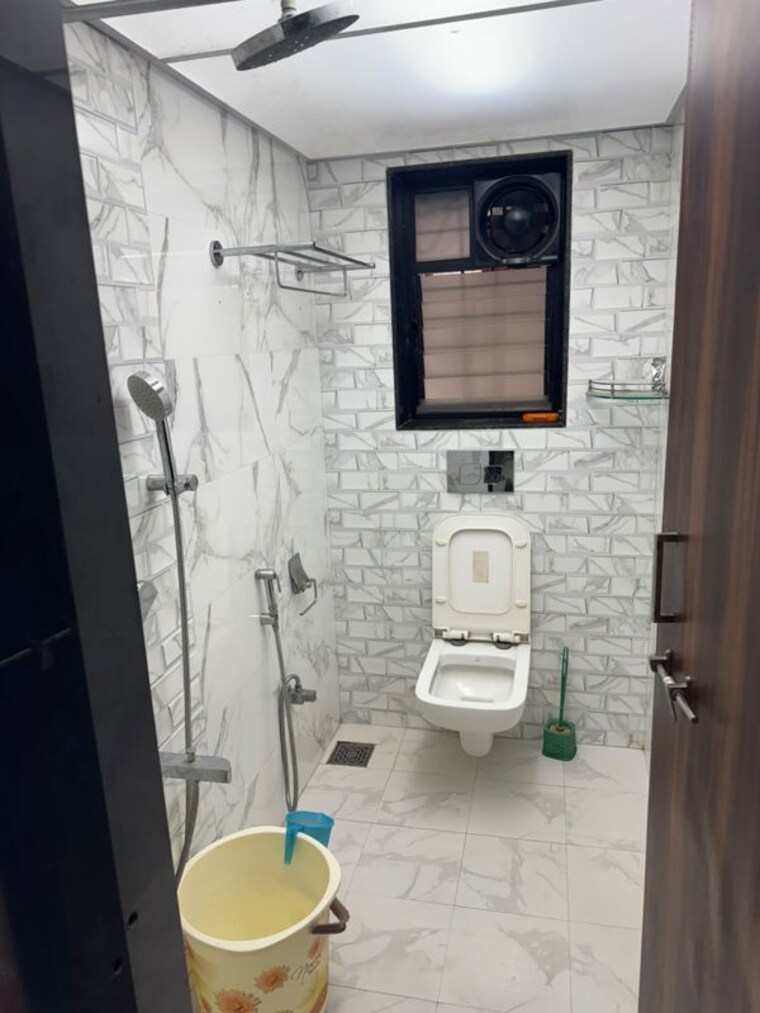 Bathroom, saluja-enclave 2 Bedroom 1500 Sq.Ft. Apartment In Tingre Nagar Pune 10603003