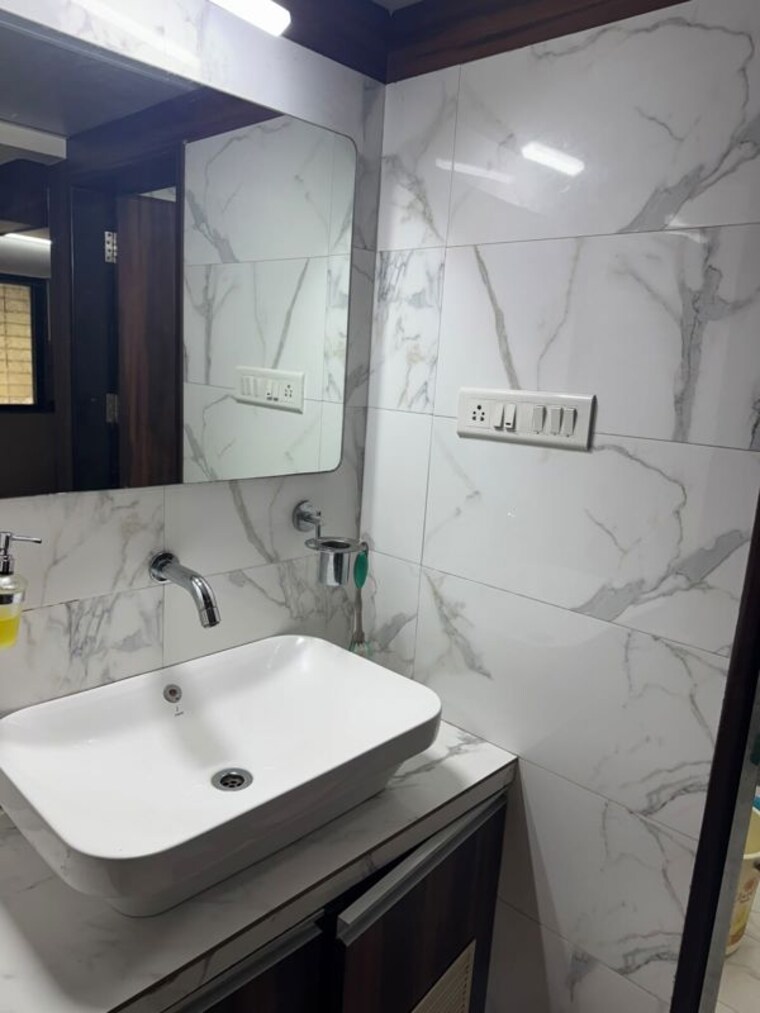 Bathroom, saluja-enclave 2 Bedroom 1500 Sq.Ft. Apartment In Tingre Nagar Pune 10603003