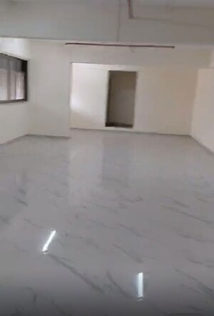 Room in  Shop at Vakola – for Sale