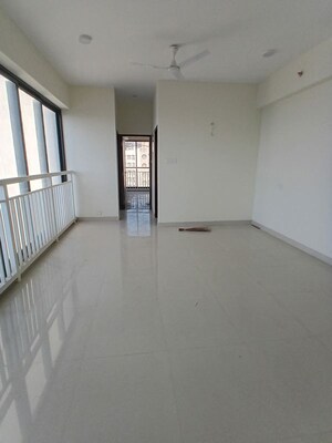 Room in 2 BHK Apartment at Dynamix Divum, Malad East – for Rent