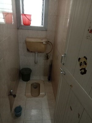 Bathroom in 1 BHK Apartment at Dadar West – for Rent