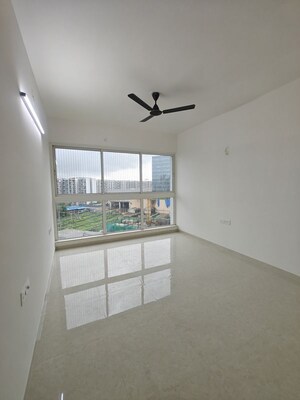 Room in 3 BHK Apartment at Seawoods Sector 40 – for Rent