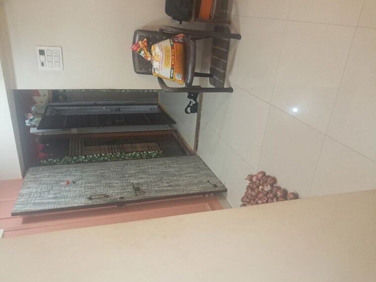 Room, mhada colony 1 RK 300 Sq.Ft. Apartment In Mhada Colony Thane 10603075