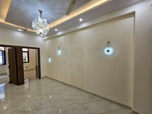 Room in 2 BHK Builder Floor at Indrapuram – for Sale