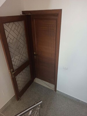 Room in 3.5 BHK Apartment at Sanskriti Apartments Gurgaon, Sector 43 – for Rent