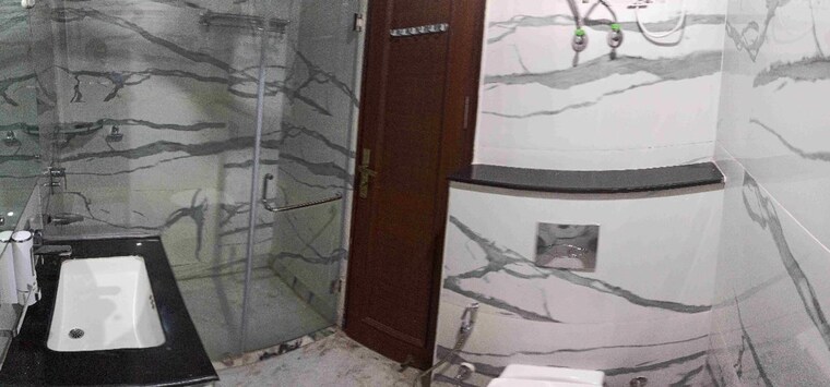 Bathroom, sanskriti-apartments-gurgaon 3.5 Bedroom 1650 Sq.Ft. Apartment In Sector 43 Gurgaon 10603174