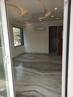 Room in 3.5 BHK Apartment at Sanskriti Apartments Gurgaon, Sector 43 – for Rent