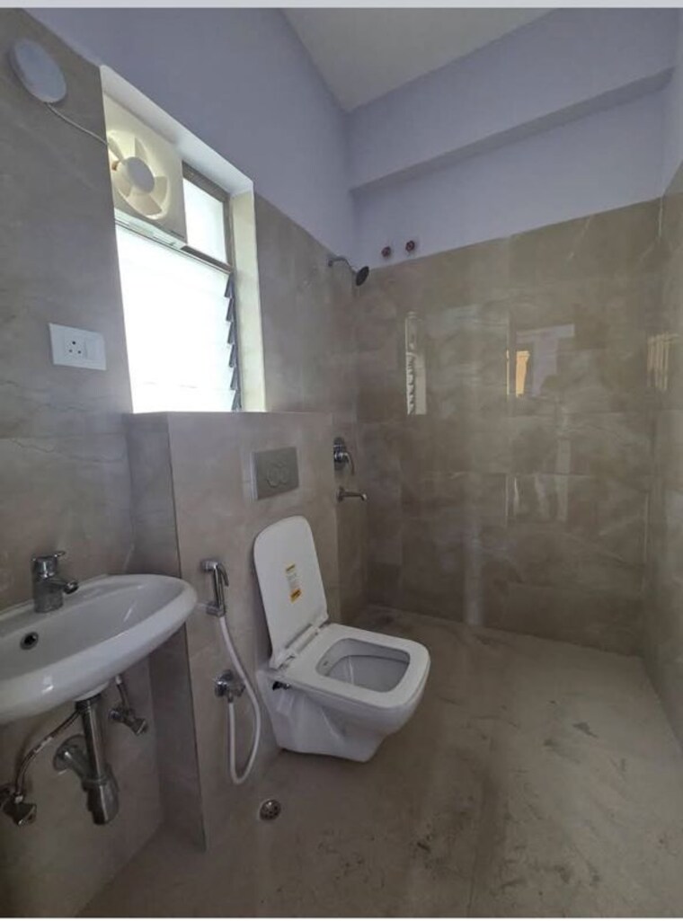 Bathroom, sun-al-06 3 Bedroom 1450 Sq.Ft. Apartment In New Town Kolkata 10603193