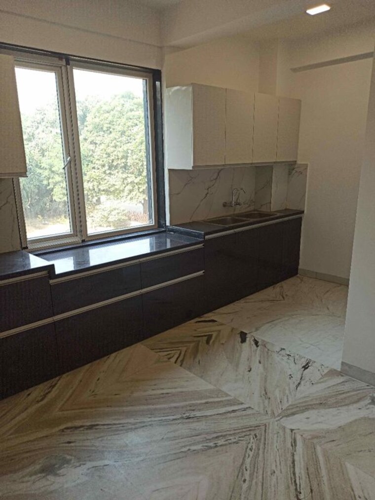 Balcony, sector 43 3 Bedroom 300 Sq.Yd. Builder Floor In Sector 43 Gurgaon 10603199