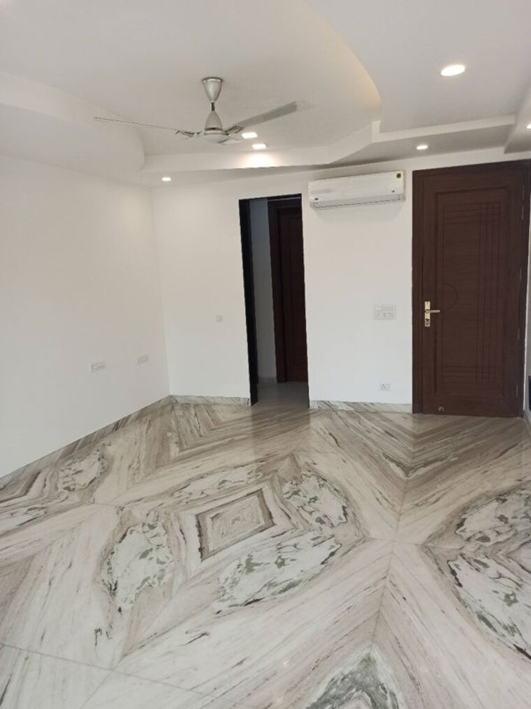 Bedroom, sector 43 3 Bedroom 300 Sq.Yd. Builder Floor In Sector 43 Gurgaon 10603199