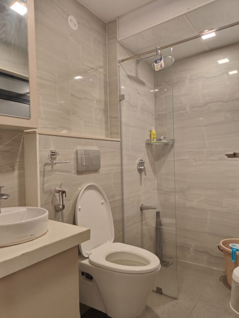 Bathroom, dosti-eastern-bay 2 Bedroom 780 Sq.Ft. Apartment In Wadala Mumbai 10603210