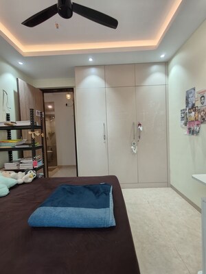 Bedroom in 2 BHK Apartment at Dosti Eastern Bay, Wadala – for Rent