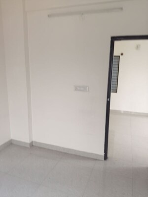 Room in 1 BHK Apartment at Ananth Apartments Yemalur, Yemalur – for Rent