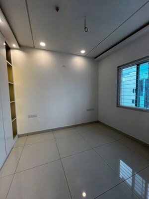 Room in 3 BHK Apartment at Aparna Zenon, Puppalaguda – for Rent