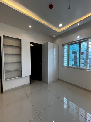 Room in 3 BHK Apartment at Aparna Zenon, Puppalaguda – for Rent
