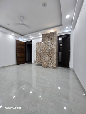Room in 1 BHK Apartment at Chattarpur – for Rent