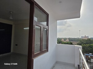 Room in 1 BHK Apartment at Chattarpur – for Rent