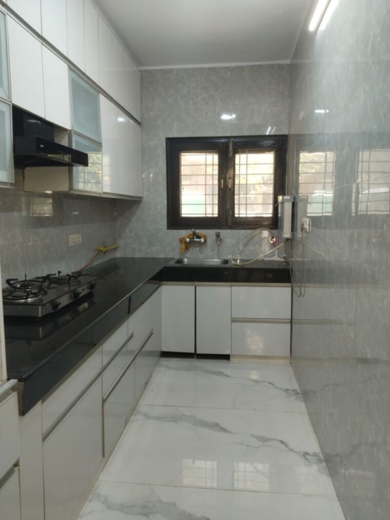 Kitchen, sarita vihar 3 Bedroom 2000 Sq.Ft. Builder Floor In Sarita Vihar Delhi 10418572