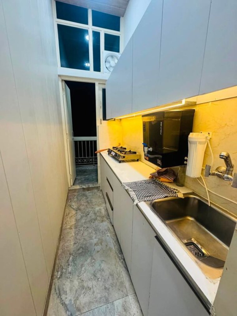 Kitchen, east of kailash 1 RK 465 Sq.Ft. Builder Floor In East Of Kailash Delhi 10603278