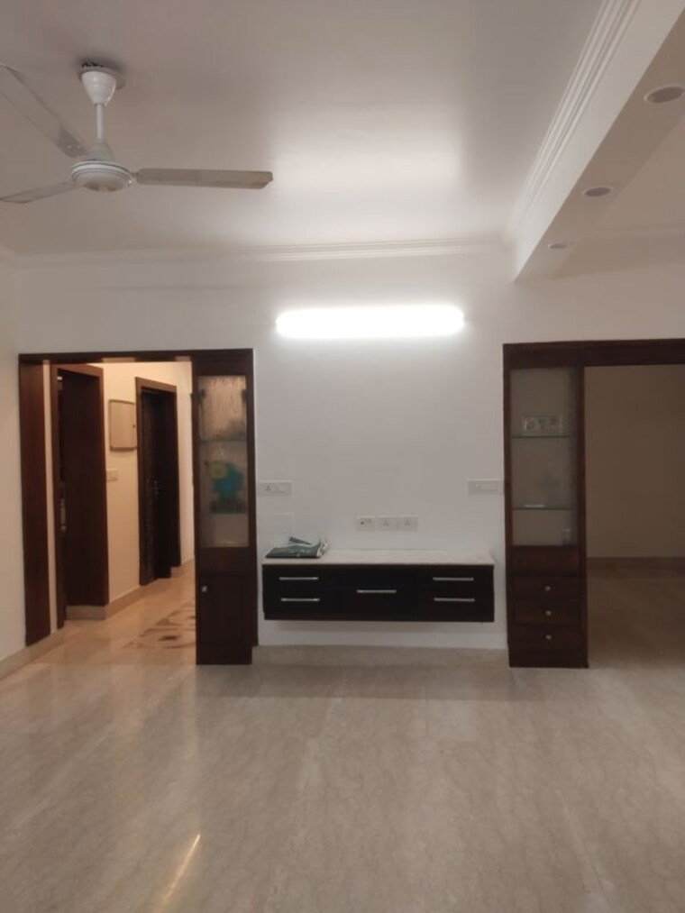 Room, sarita vihar 3 Bedroom 2250 Sq.Ft. Builder Floor In Sarita Vihar Delhi 10381441