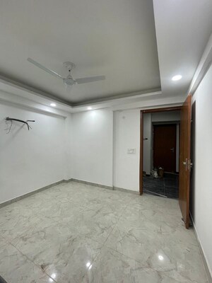 Room in 2 BHK Builder Floor at Chattarpur – for Rent
