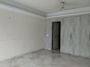 Room in 4 BHK Builder Floor at Jasola – for Sale