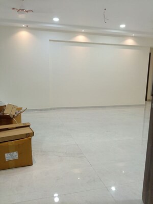 Furnished Amenities in 3 BHK Apartment at Mahavir Nagar – for Rent